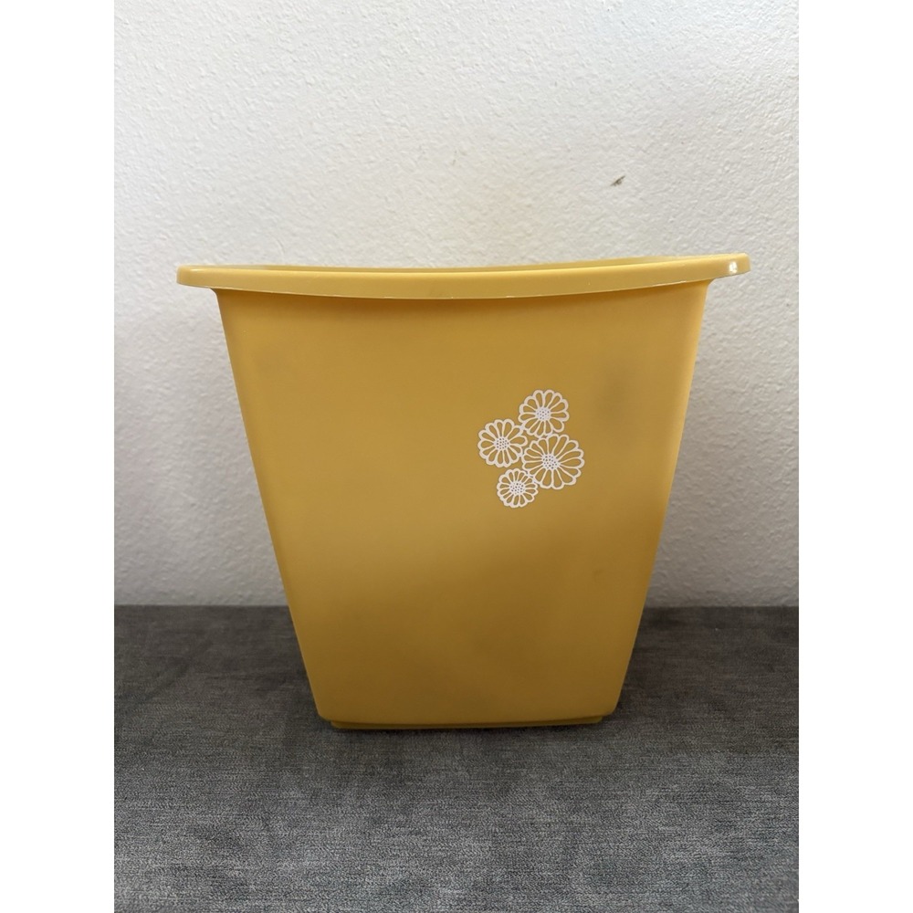 Vtg. 1970s Rubbermaid MCM Wastebasket 2952 Flowers Trashcan 1972 Yellow Daisy